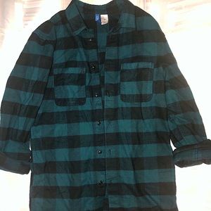 H&M Black/Green Plaid Button Down Long Sleeve
